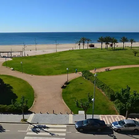 Piso Delante De La Playa Con 2 Apartment