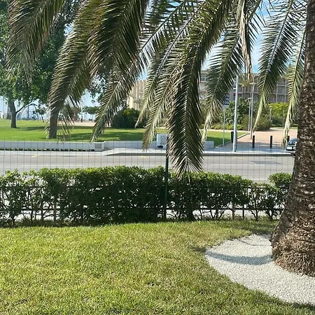 Apartment Piso Delante De La Playa Con 2 *