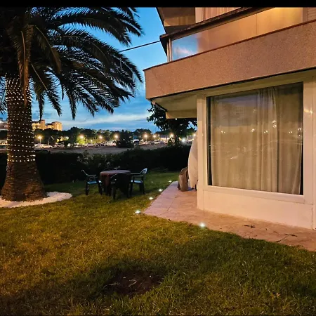 Piso Delante De La Playa Con 2