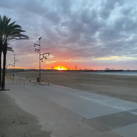 Apartment Piso Delante De La Playa Con 2 *